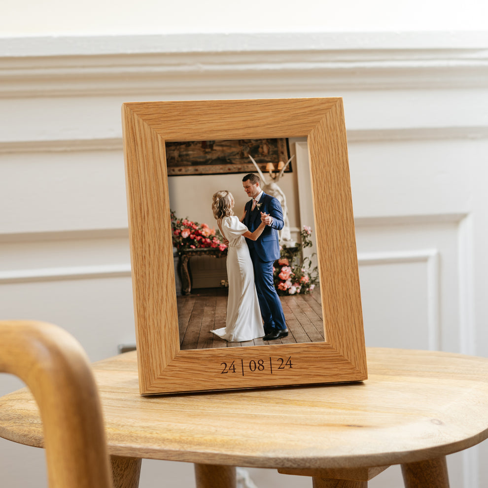 Personalised oak photo frame – Stag Design